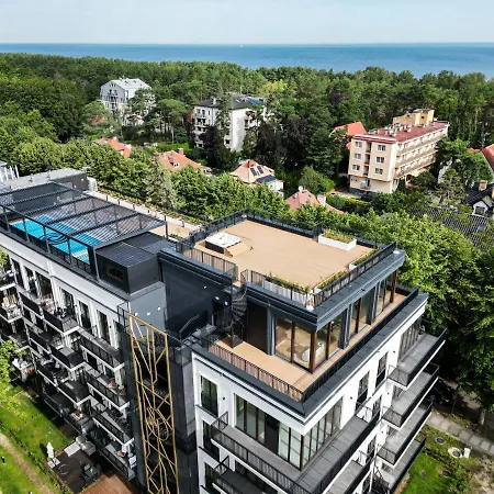 - Swan - Seaside Garden Apartment